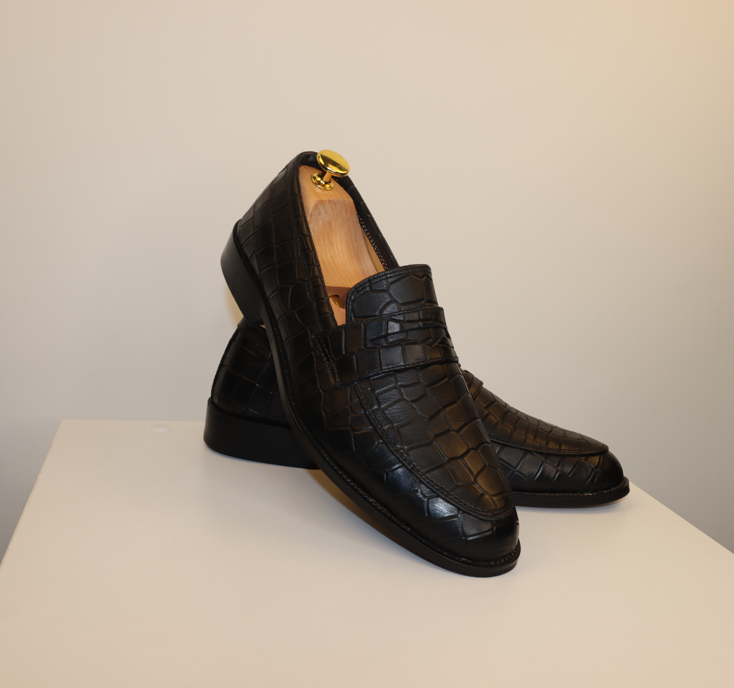 Hand Made Black Croc Leather Men's shoes